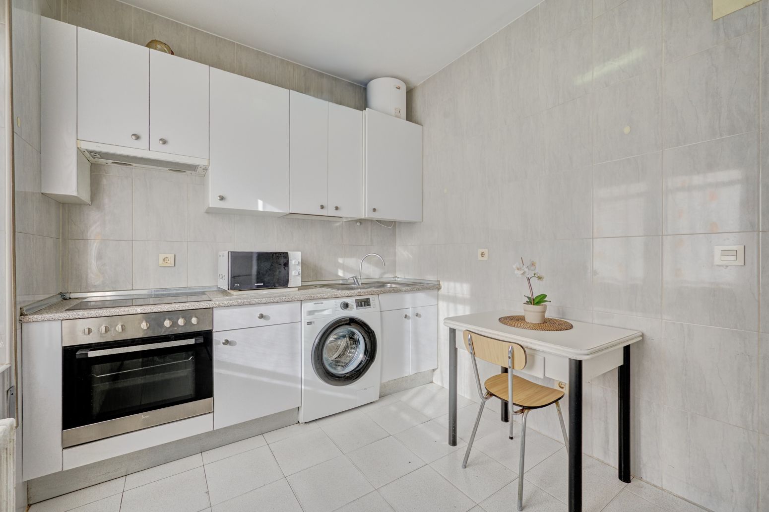 Kitchen of Flat for sale in  Pamplona / Iruña  with Heating and Parquet flooring