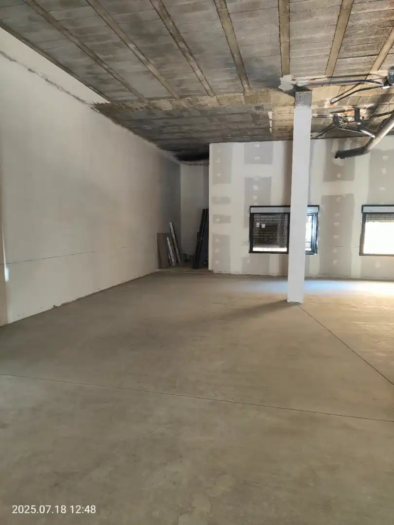 Local comercial en alquiler en Calle Miguel de Unamuno 6, imagen 6
