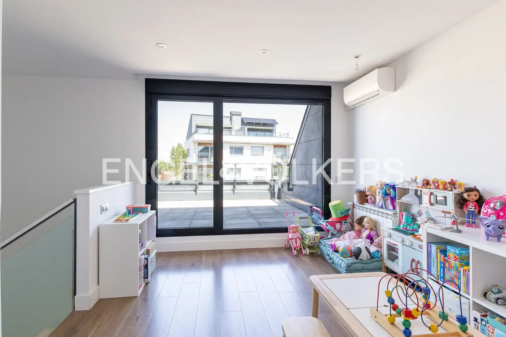 Terrace of Detached homes for rent in Boadilla del Monte  with Air Conditioner, Heating and Private garden
