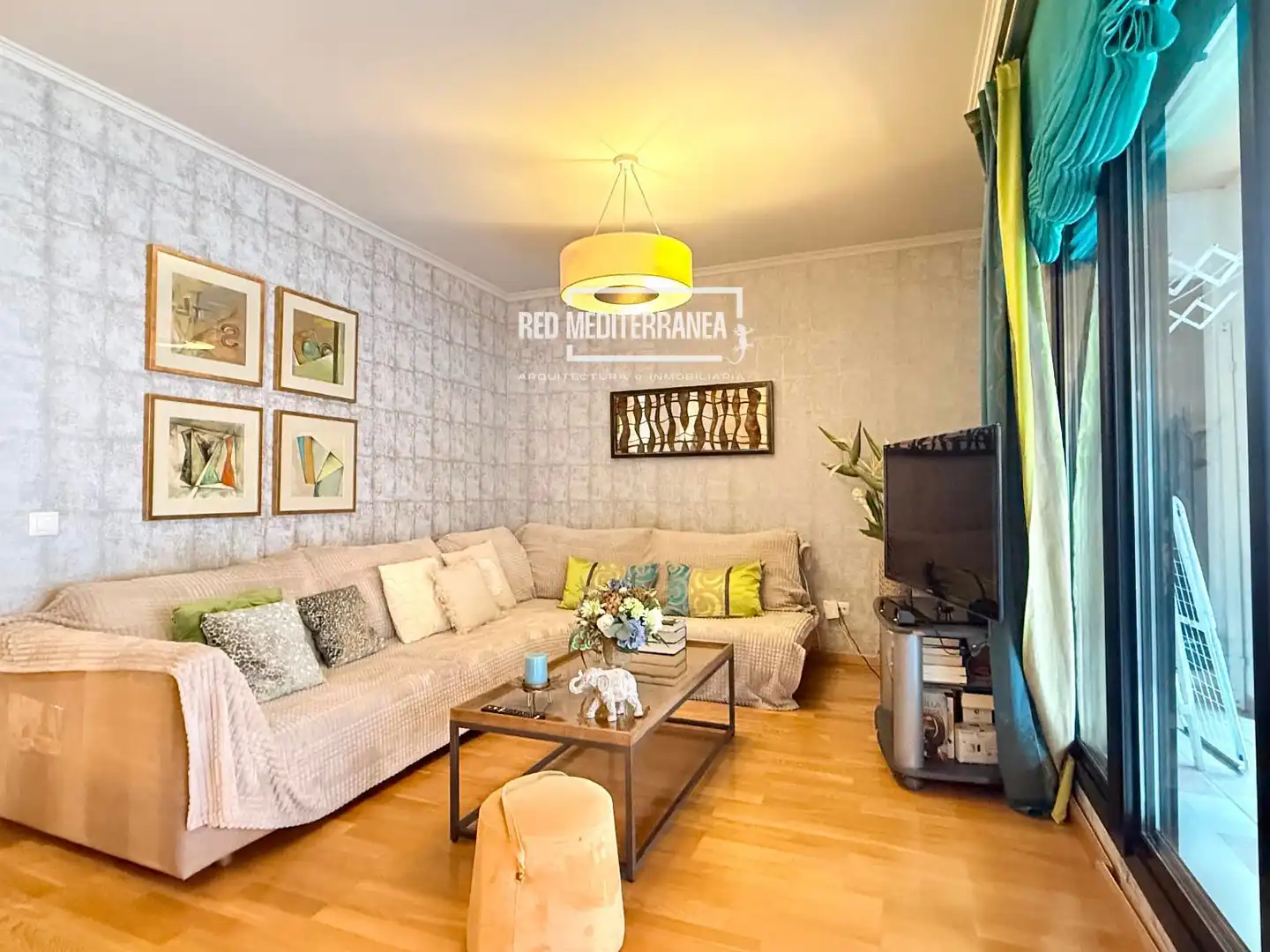 Living room of Flat for sale in Gandia  with Air Conditioner, Heating and Parquet flooring