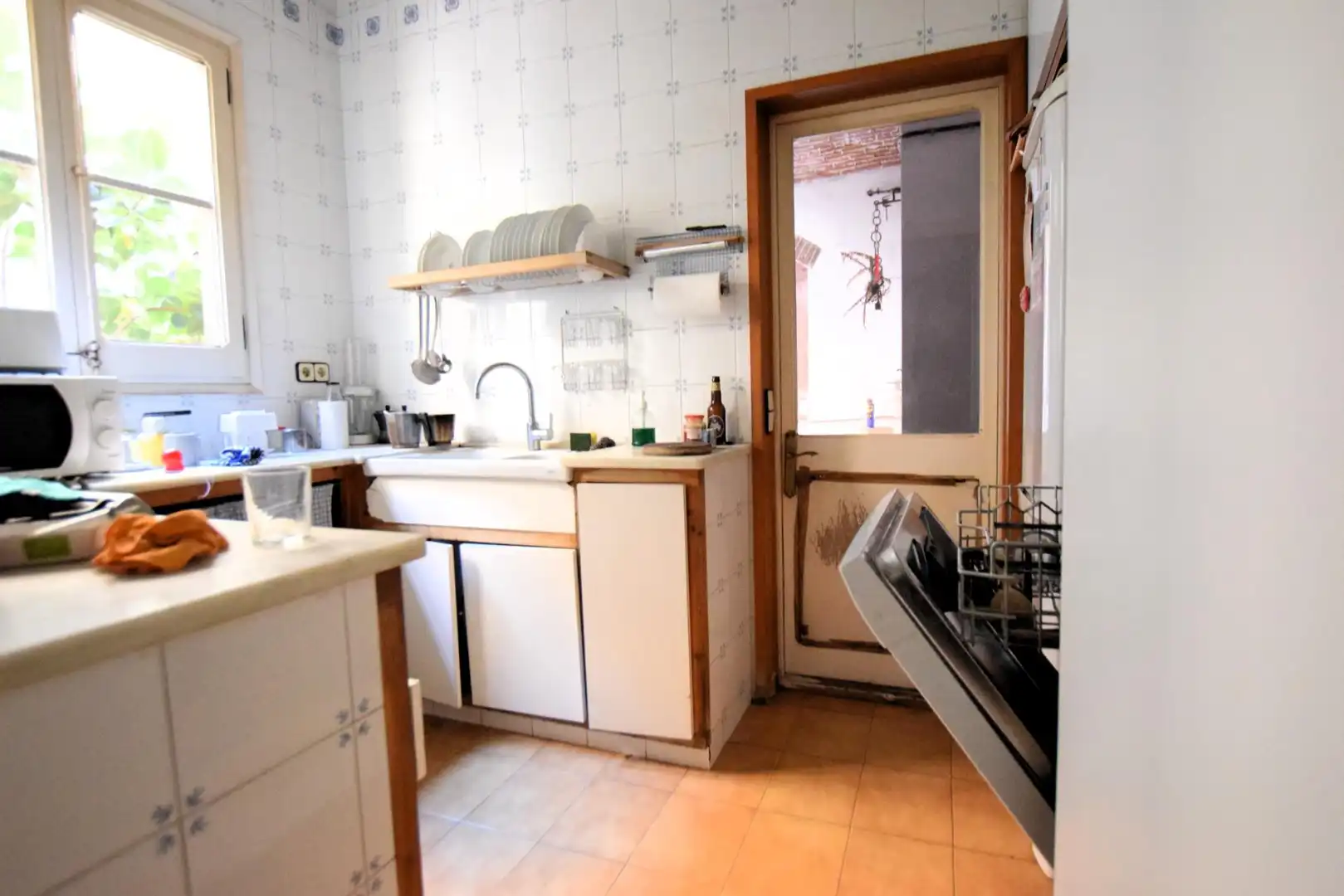 Cuina de Casa o xalet en venda en Mataró amb Jardí privat, Terrassa i Traster