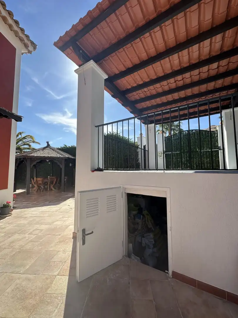 Villa avec piscine à vendre à Carrer Londres, imagen 35