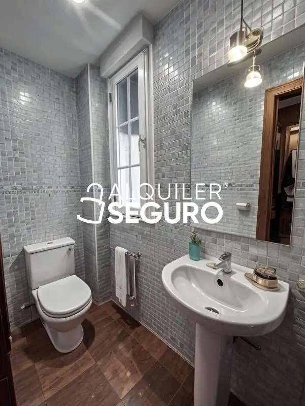Bany de Casa o xalet de lloguer en Torrejón de Ardoz amb Aire condicionat, Calefacció i Terrassa