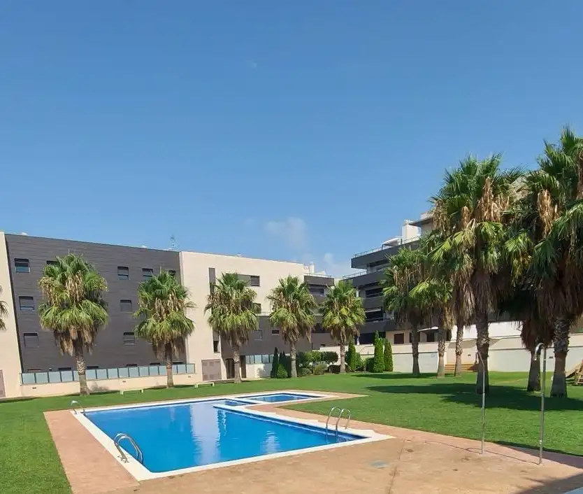 Baixos amb piscina en venda a Masia Nova -  Solicrup