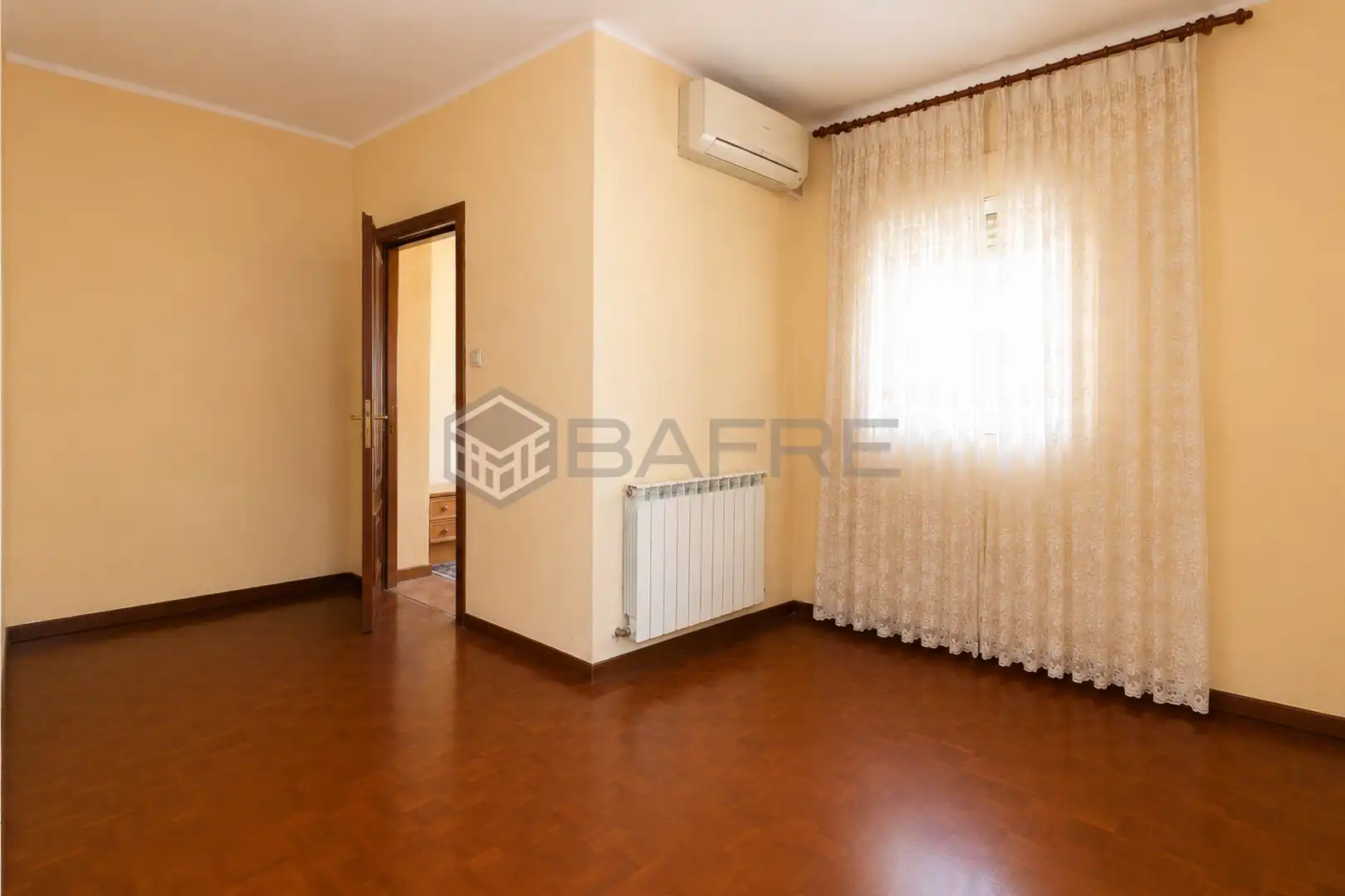 Bedroom of Flat for sale in Madrid  with Air Conditioner, Heating and Private garden
