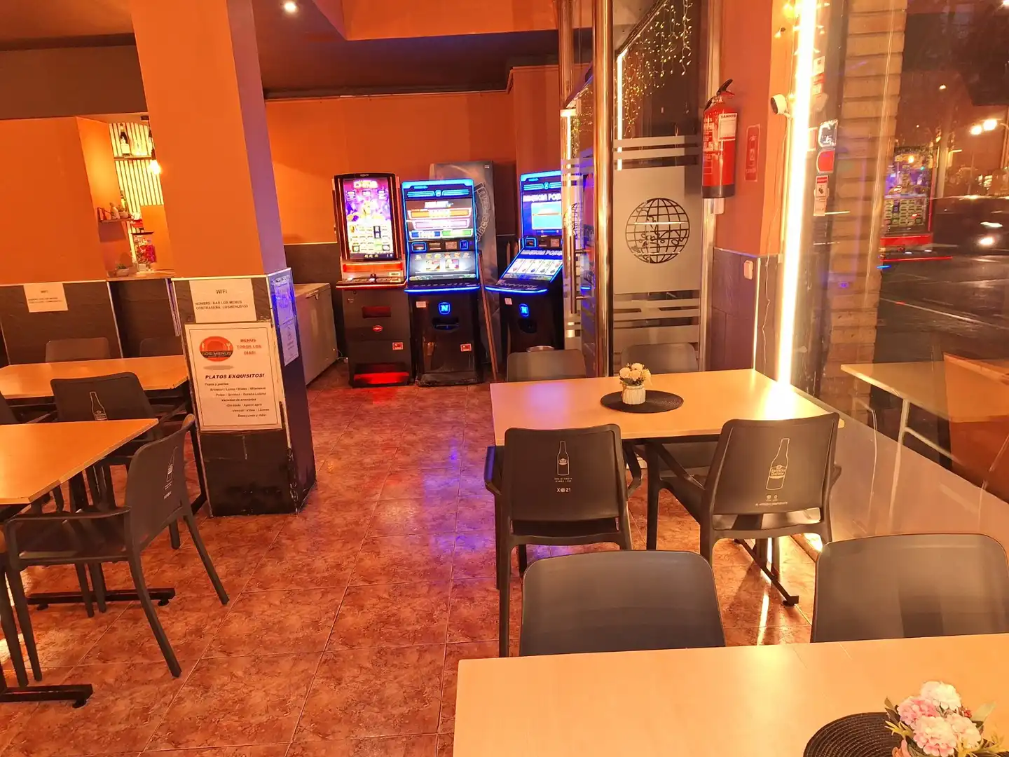 Business premises for transfer in Sant Martí, imagen 2