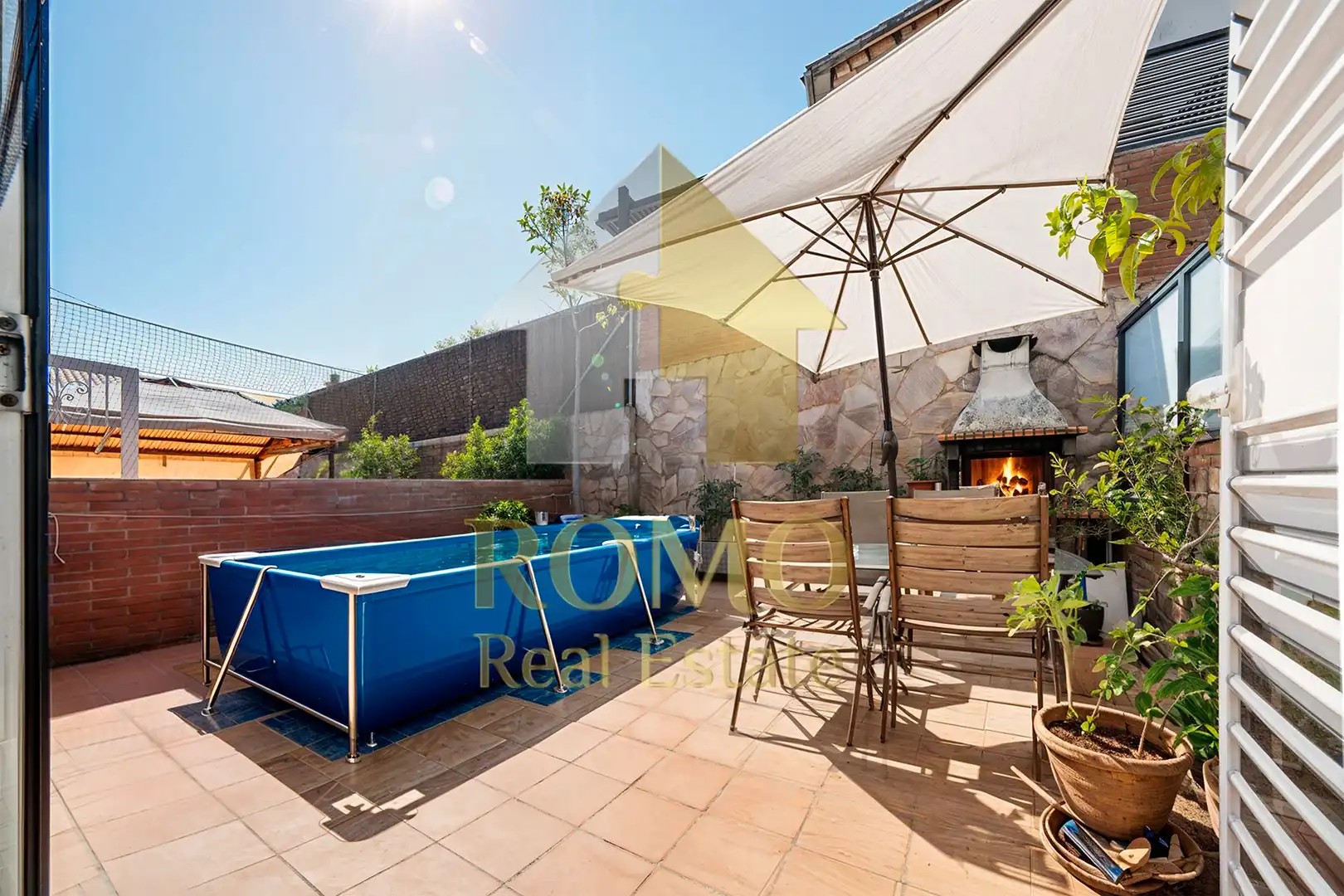 Terraza de Casa adosada en venta en Santa Perpètua de Mogoda con Aire acondicionado, Calefacción y Jardín privado