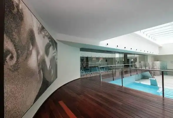 Piscina de Piso en venta en A Coruña Capital  con Calefacción, Jardín privado y Trastero