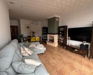 Living room of Flat for sale in Utrera  with Air Conditioner, Heating and Balcony