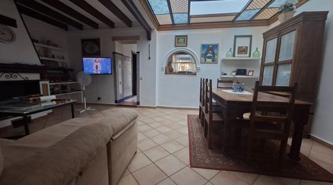 Foto 2 de Casa o xalet en venda a Calle Escultor Illanes, Umbrete, Sevilla