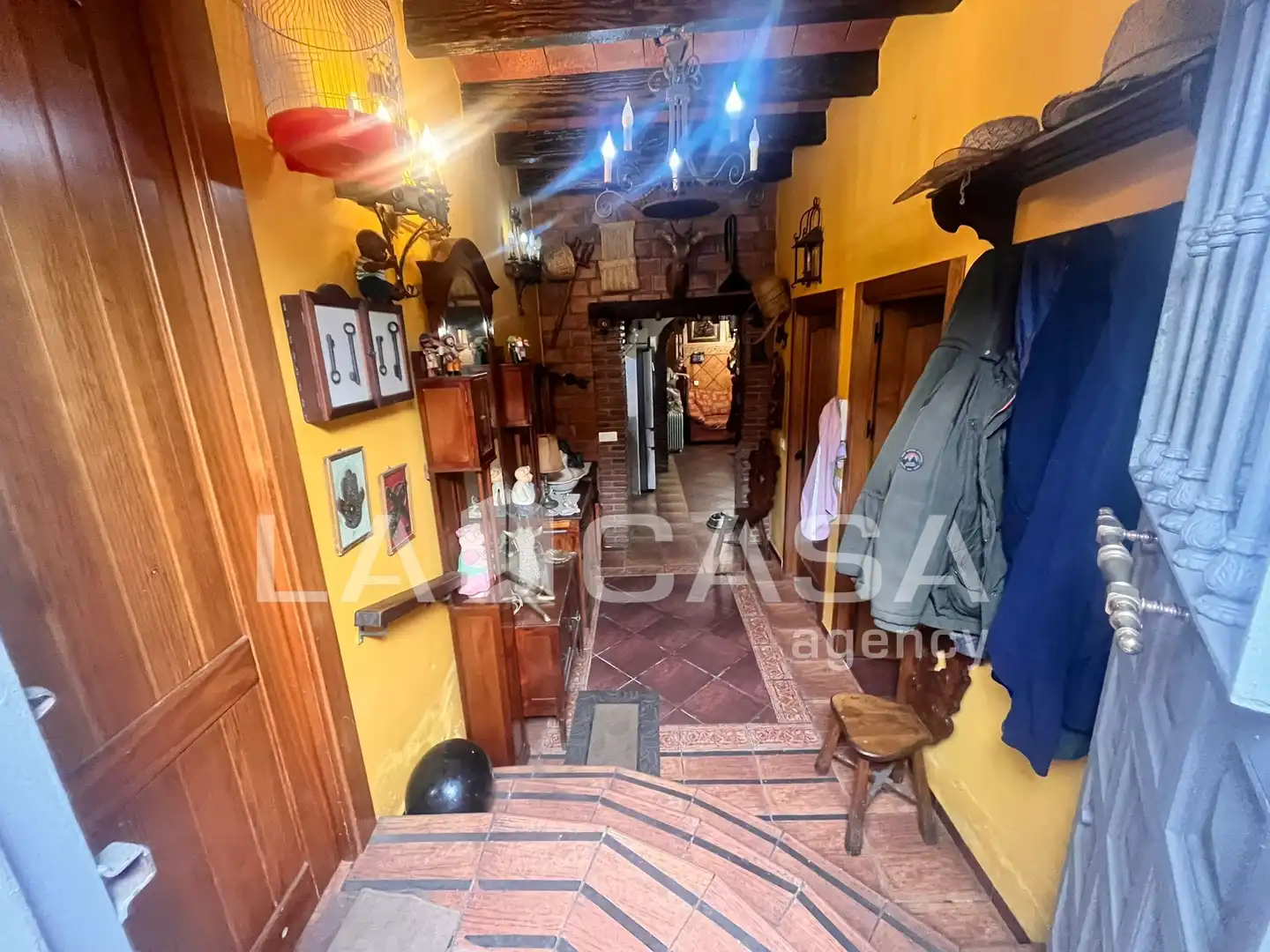 Casa adosada en venda en Algeciras amb Terrassa i Balcó