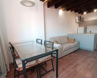 Living room of Apartment to share in  Barcelona Capital  with Air Conditioner and Terrace