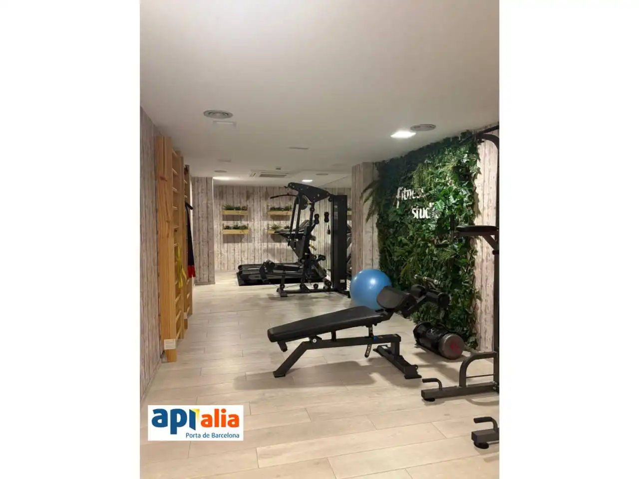 Wohnung zum Verkauf in Sant Feliu de Llobregat mit Balkon und Gemeinschaftspool