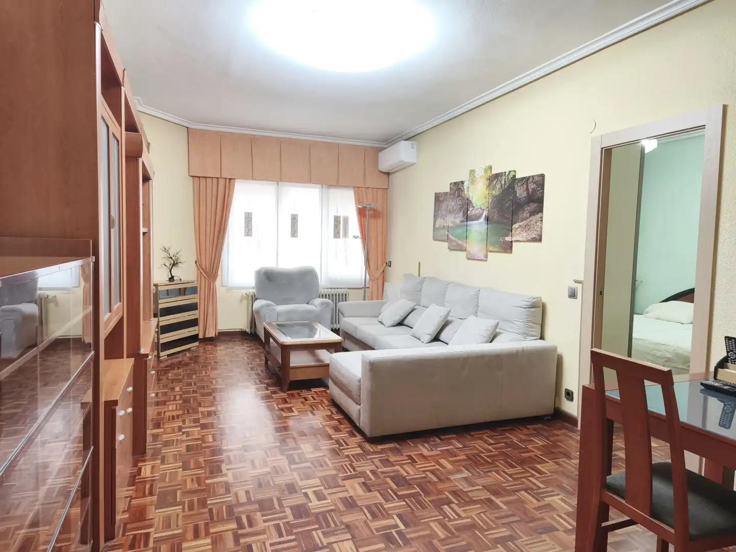 Wohnzimmer von Wohnung zum Verkauf in  Logroño mit Heizung und Parkett