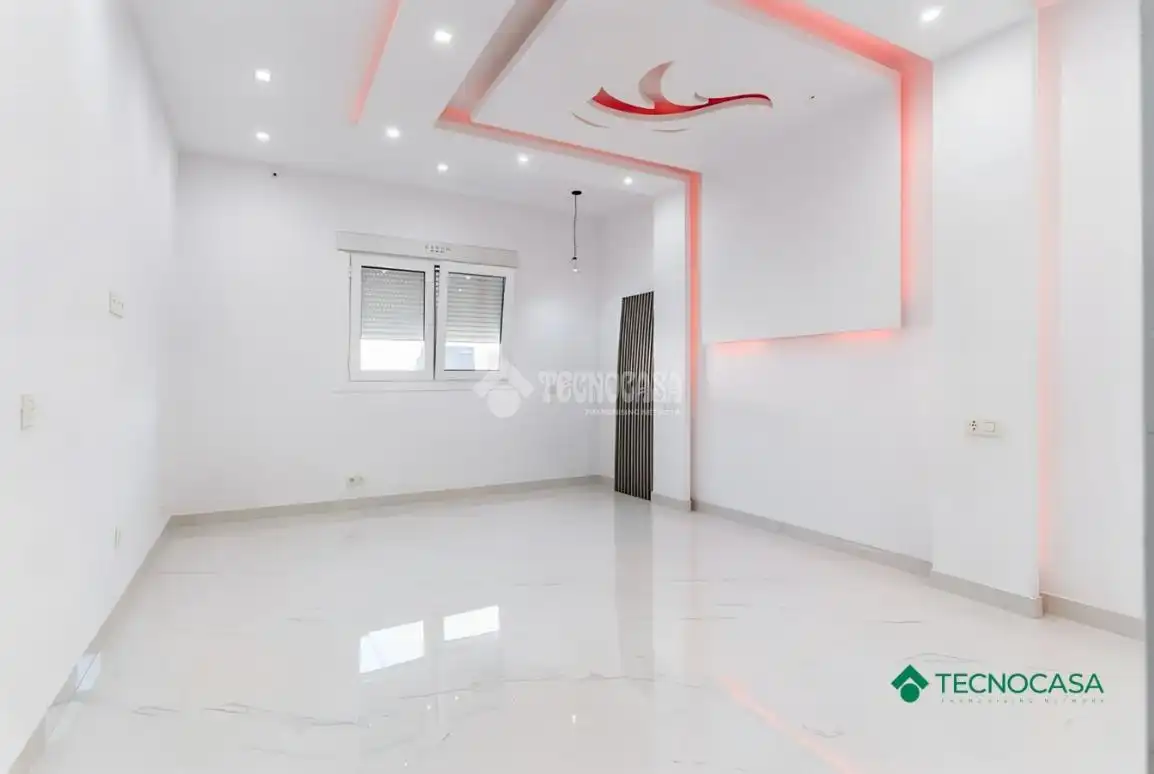 Sala de estar de Casa adosada en venta en Vícar con Aire acondicionado, Trastero y Piscina