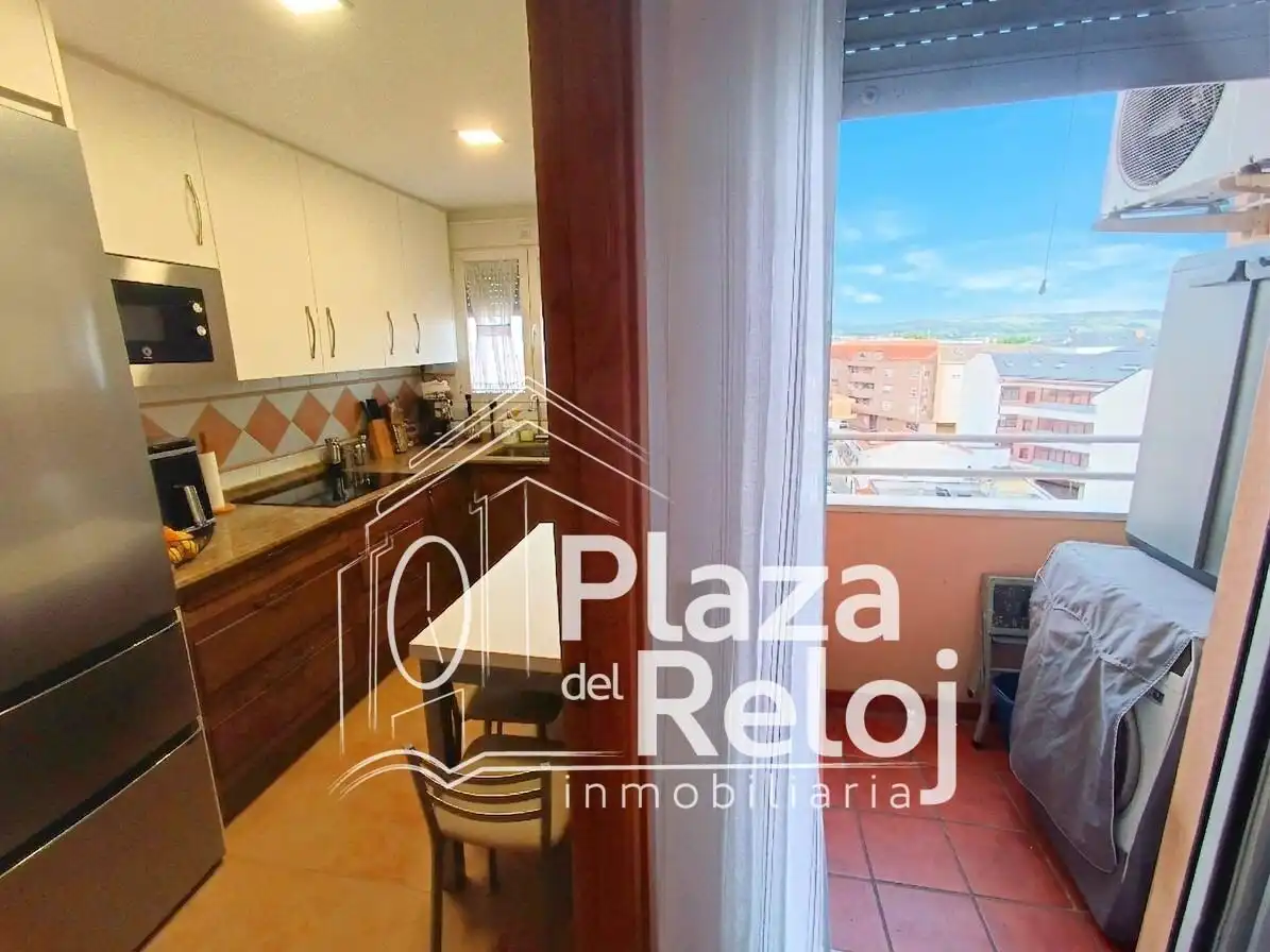 Vista exterior de Dúplex en venta en Talavera de la Reina con Calefacción, Terraza y Trastero