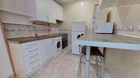 Foto 2 de Piso en venta en Calle de Emilio Ortuño, Numancia, Madrid Capital