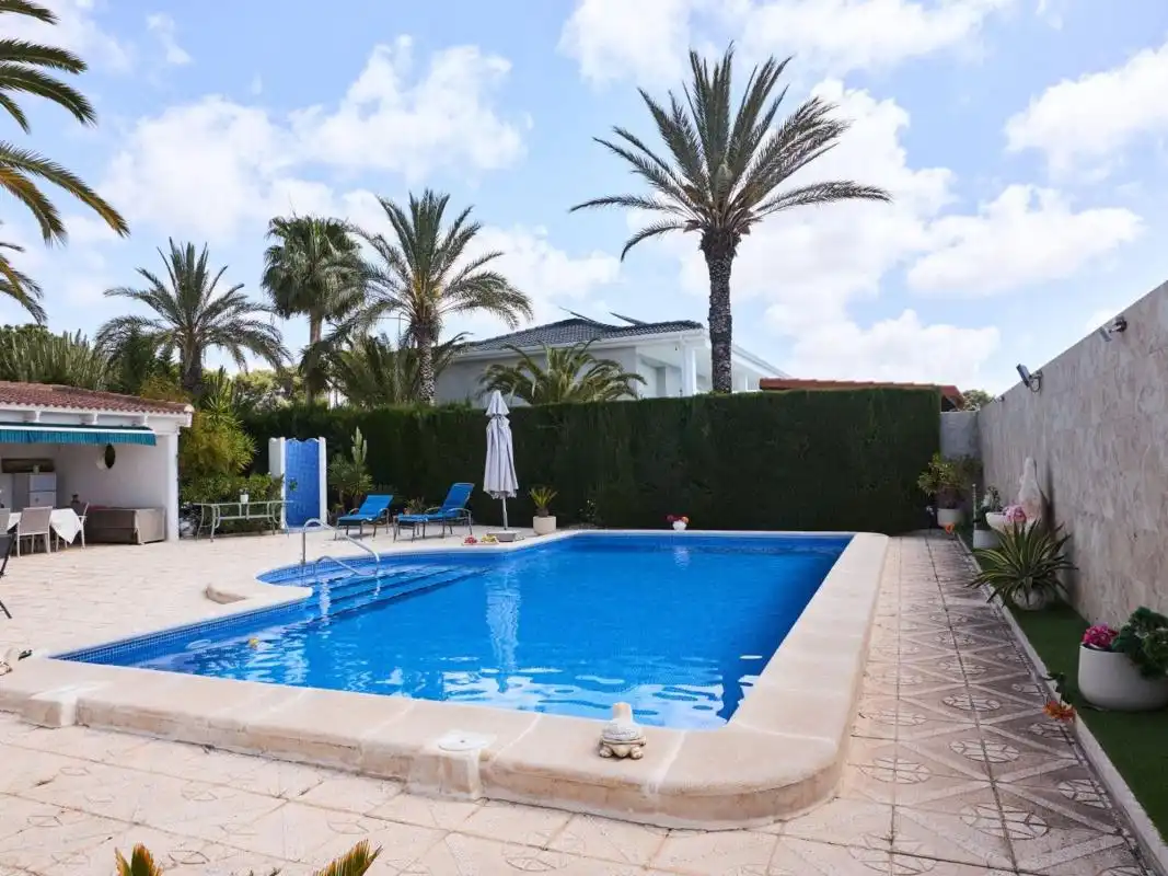 Swimming pool of Houses for sale in Rojales  with Air Conditioner and Private garden