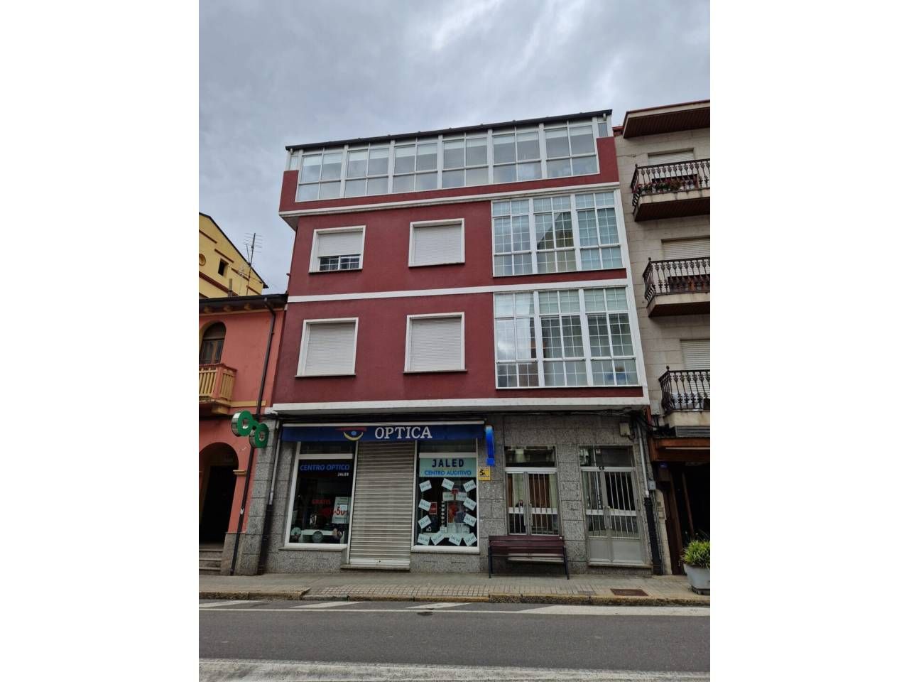 Vista exterior de Pis en venda en A Rúa 