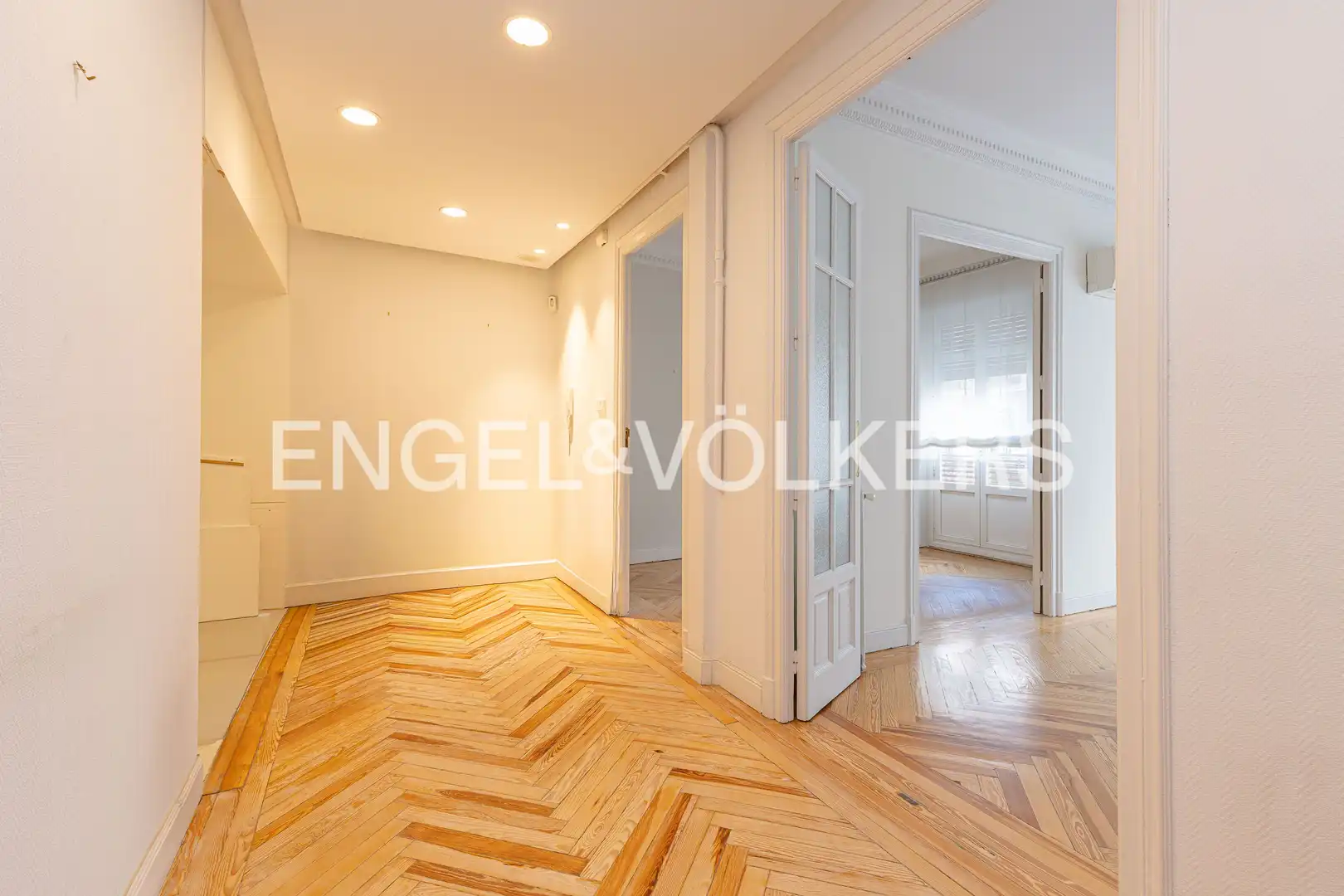 Sala de estar de Piso en venta en Madrid con Calefacción, Trastero y Balcón
