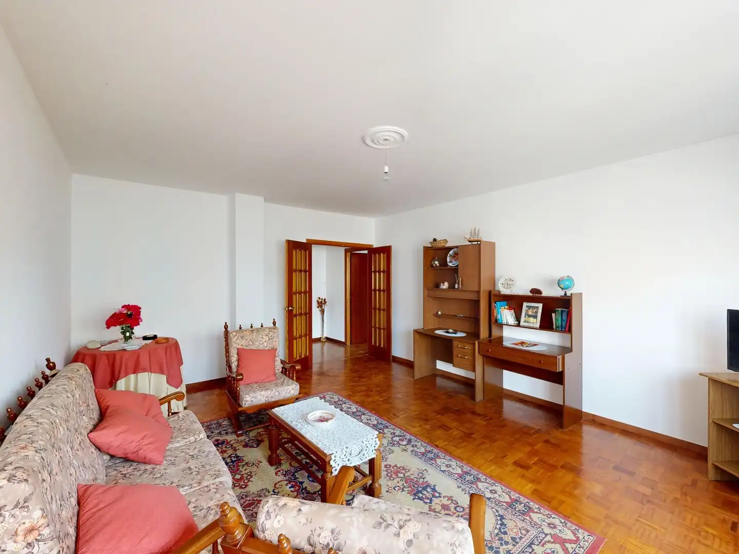 Piso con ascensor en venta en Otero Besteiro, imagen 2