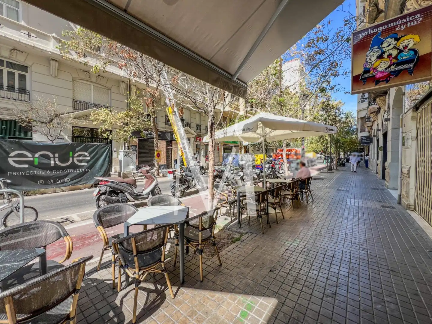 Vista exterior de Local de lloguer en Valencia