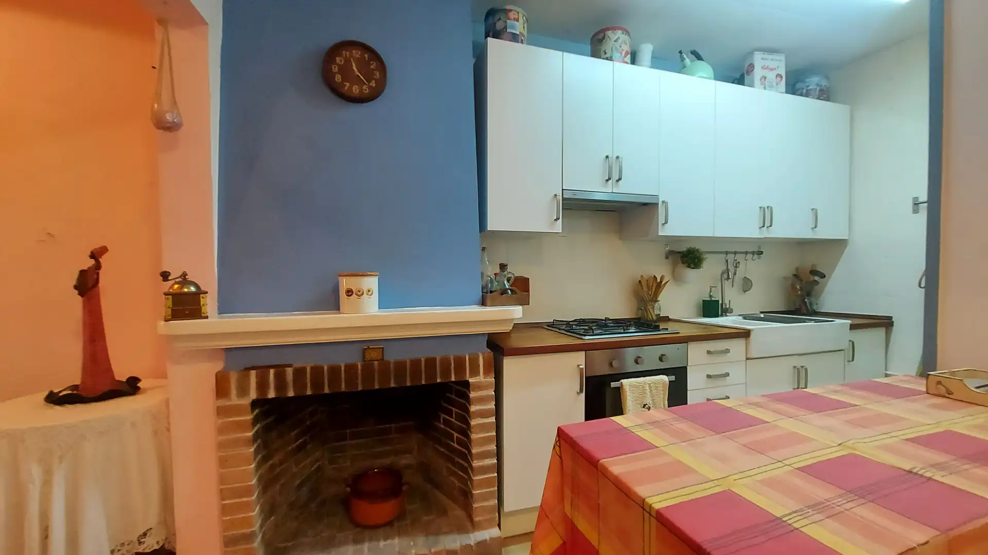 Cocina de Casa adosada en venta en Caldes d'Estrac con Calefacción, Parquet y Amueblado