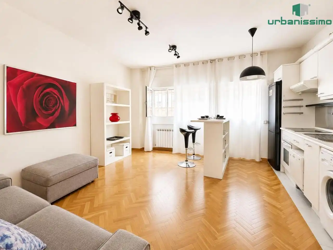 Sala d'estar de Apartament en venda en Madrid amb Calefacció