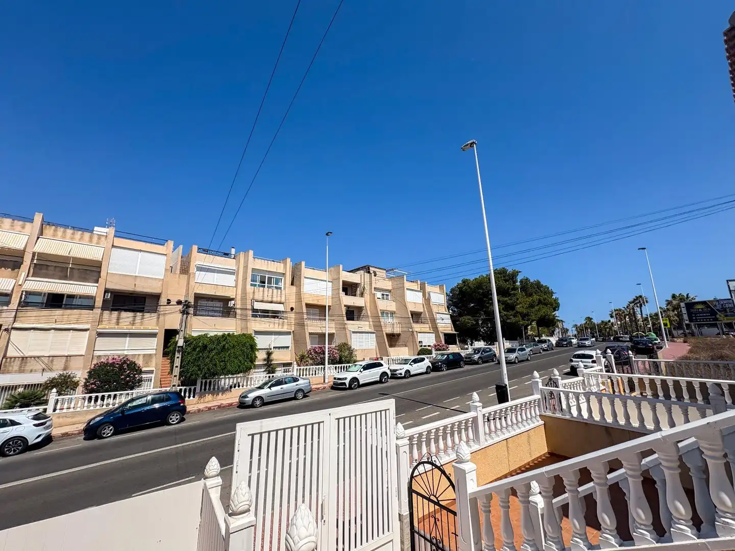 Vista exterior de Piso de alquiler en Torrevieja con Aire acondicionado, Calefacción y Terraza