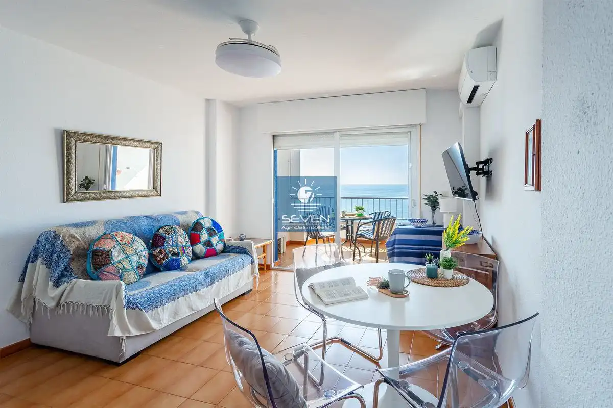 Dormitori de Apartament de lloguer en Almuñécar amb Aire condicionat, Calefacció i Terrassa