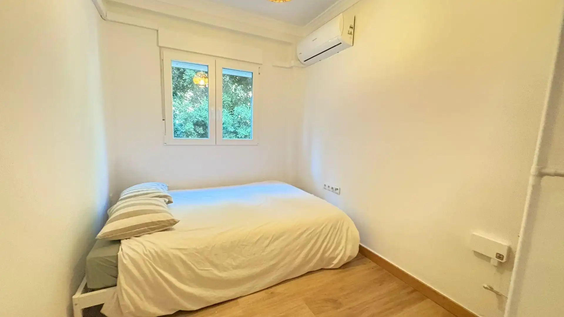 Habitación de Piso en venta en Málaga con Aire acondicionado, Amueblado y Balcón