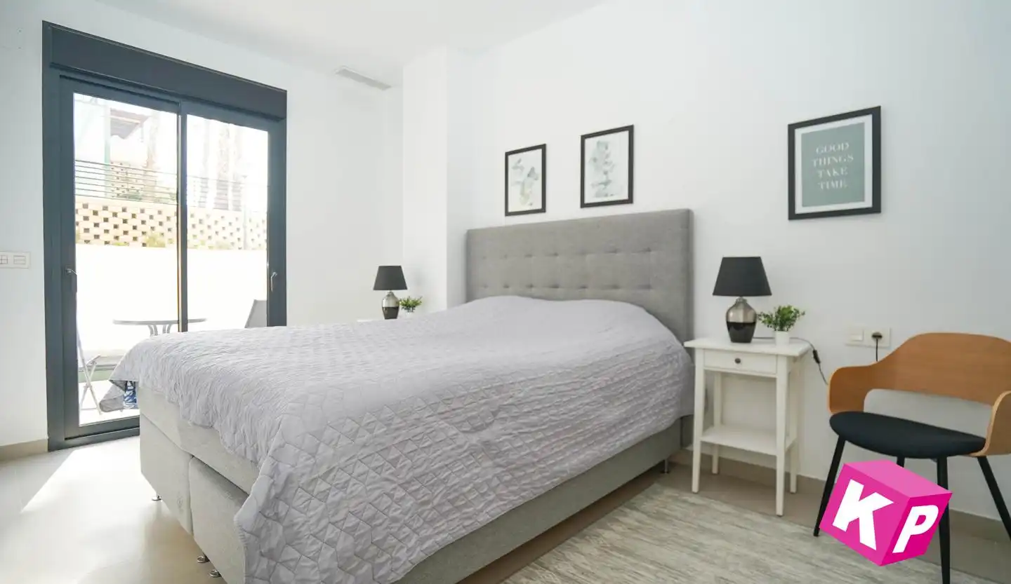 Habitación de Planta baja en venta en Santa Pola con Aire acondicionado, Calefacción y Terraza