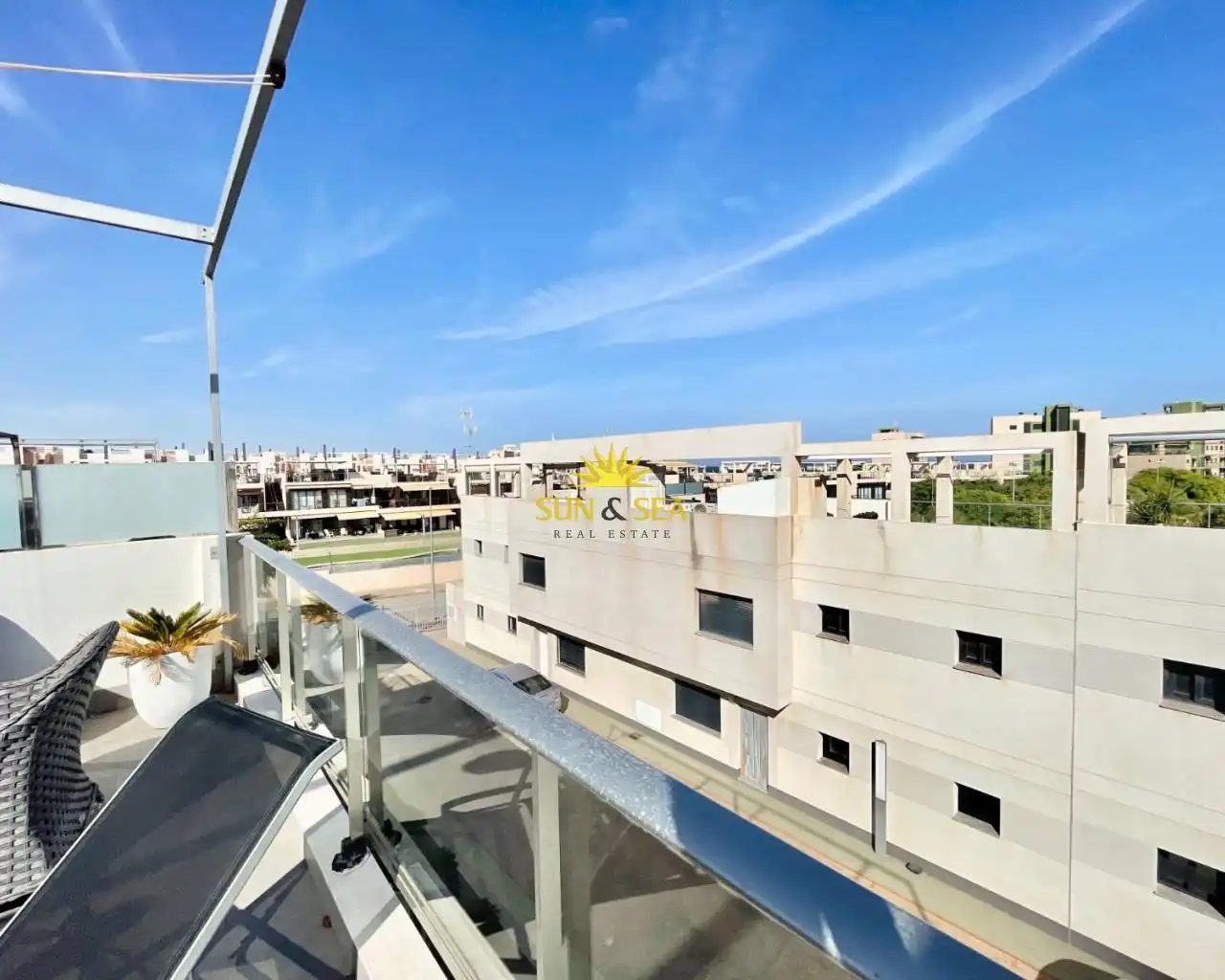 Vista exterior de Piso de alquiler en Pilar de la Horadada con Aire acondicionado, Calefacción y Terraza