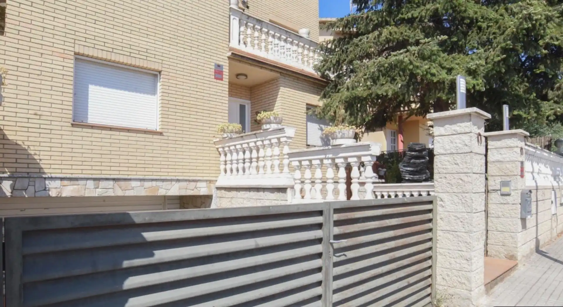 Exterior view of Houses for sale in Llinars del Vallès  with Private garden