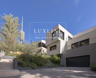 Vista exterior de Casa o xalet de lloguer en  Barcelona Capital amb Aire condicionat, Terrassa i Piscina