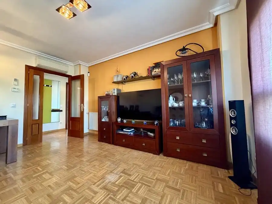 Wohnzimmer von Wohnung zum Verkauf in Madrid mit Klimaanlage, Heizung und Schwimmbad