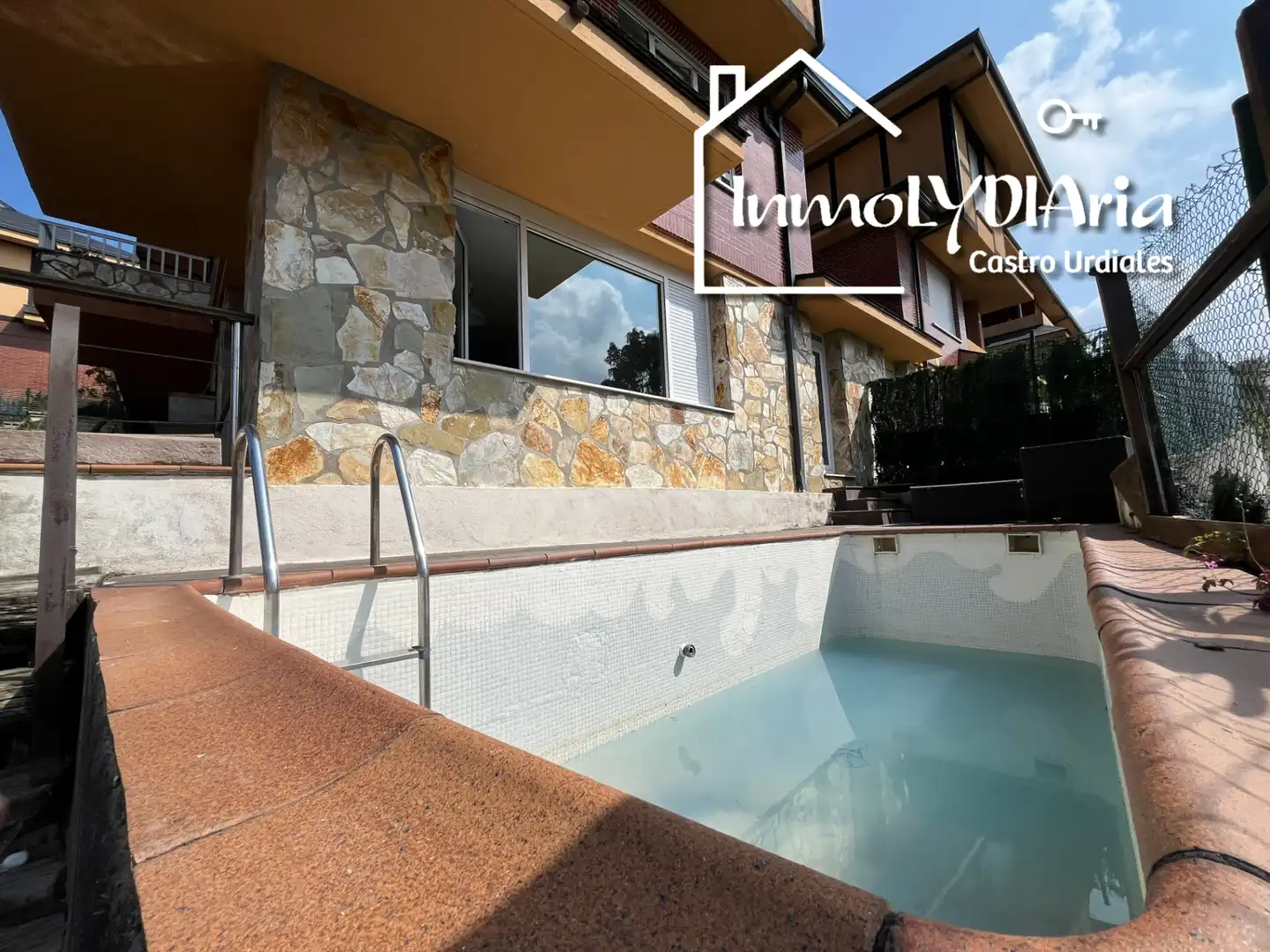 Swimming pool of Houses for sale in Castro-Urdiales  with Heating, Private garden and Terrace