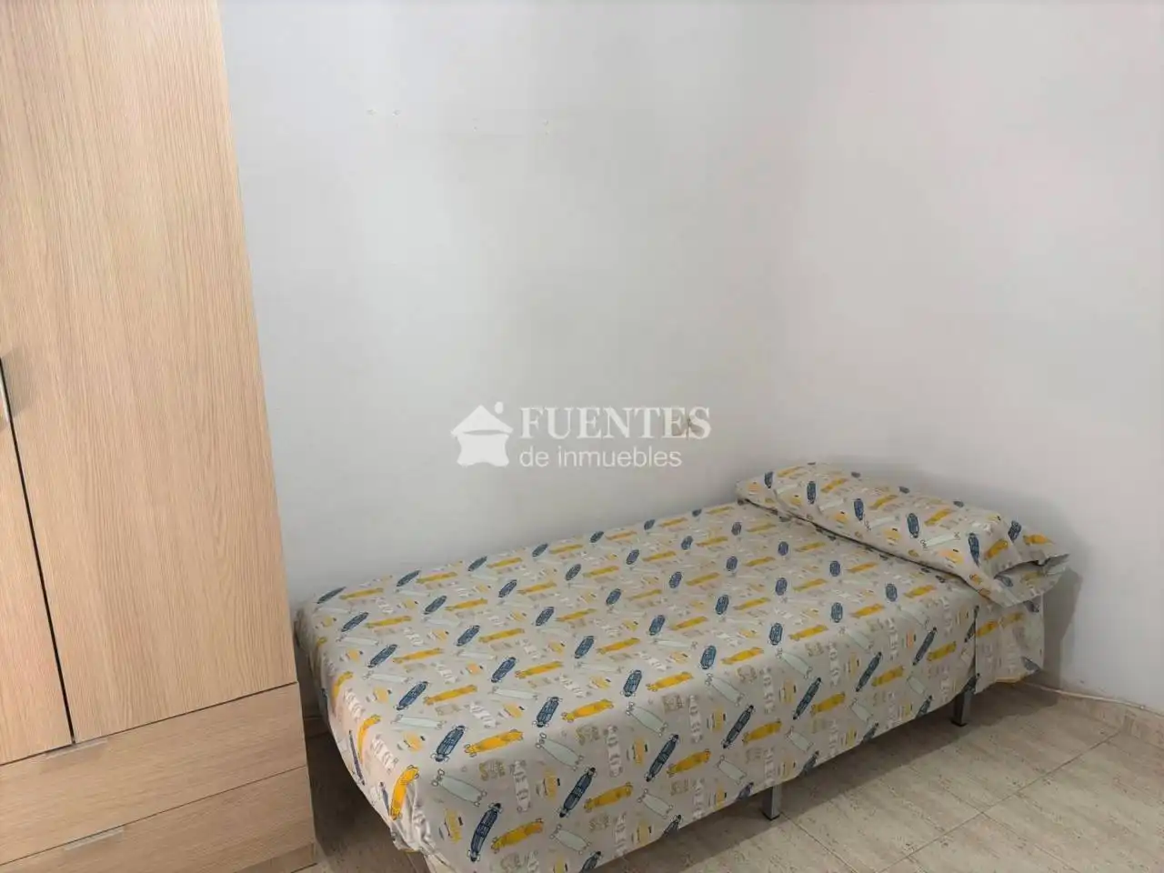Habitación de Piso de alquiler en Alicante / Alacant con Amueblado y Balcón