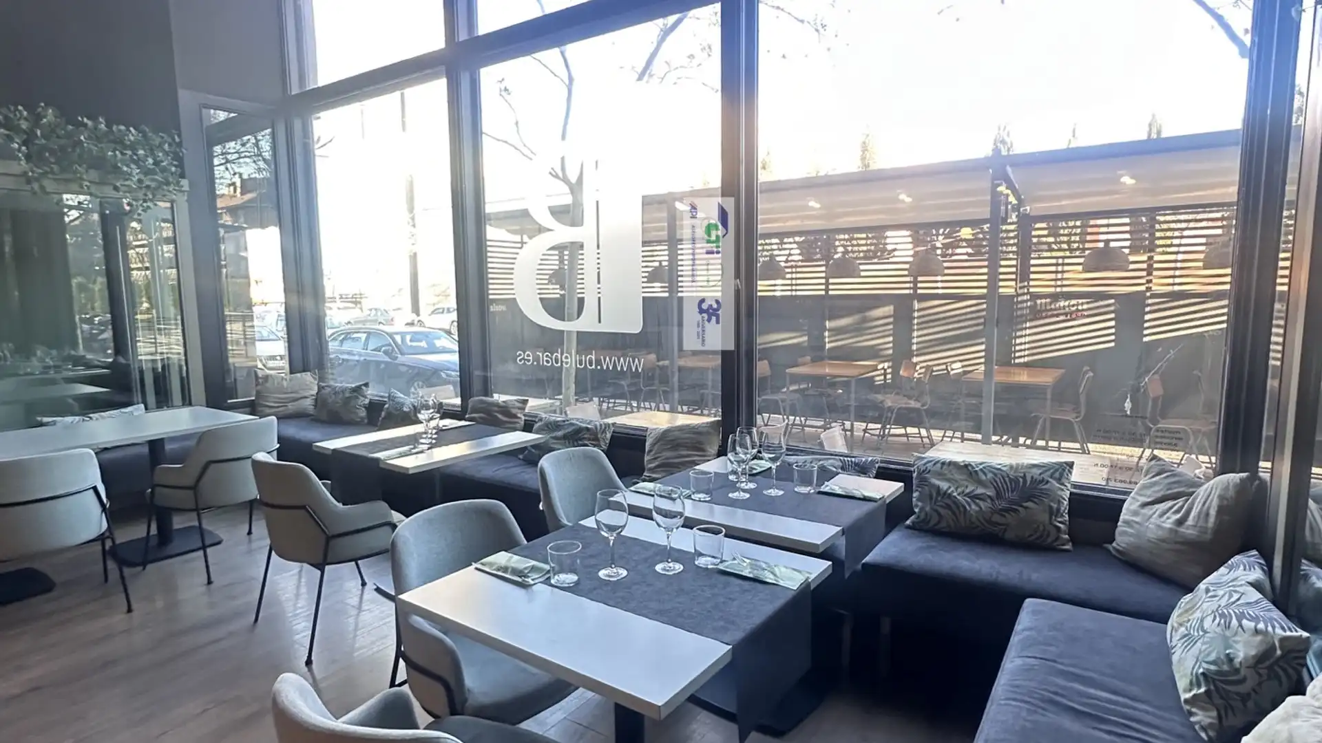 Premises for sale in  Zaragoza Capital