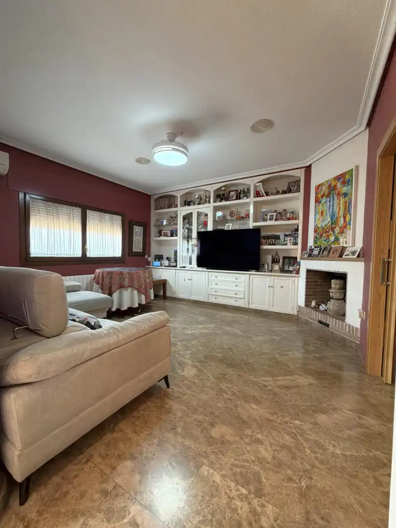 Sala de estar de Casa o chalet en venta en Murcia con Aire acondicionado, Calefacción y Jardín privado