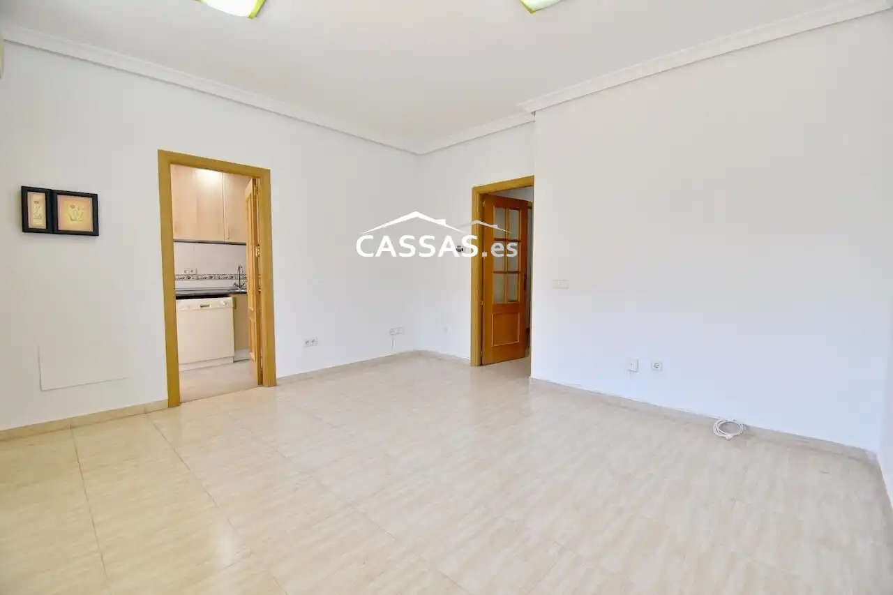 Sala de estar de Planta baja en venta en Torrejón de Ardoz con Aire acondicionado y Piscina comunitaria