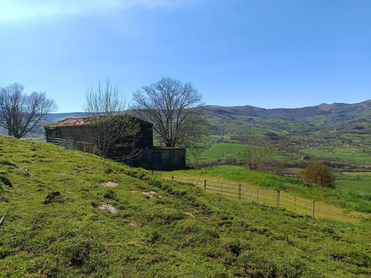 Land for sale in Villacarriedo