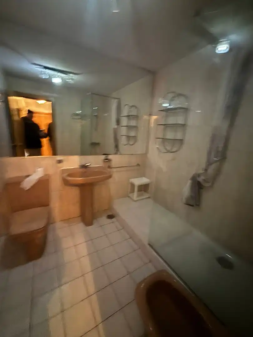 Bathroom of Flat for rent in Madrid  with Air Conditioner, Heating and Furnished