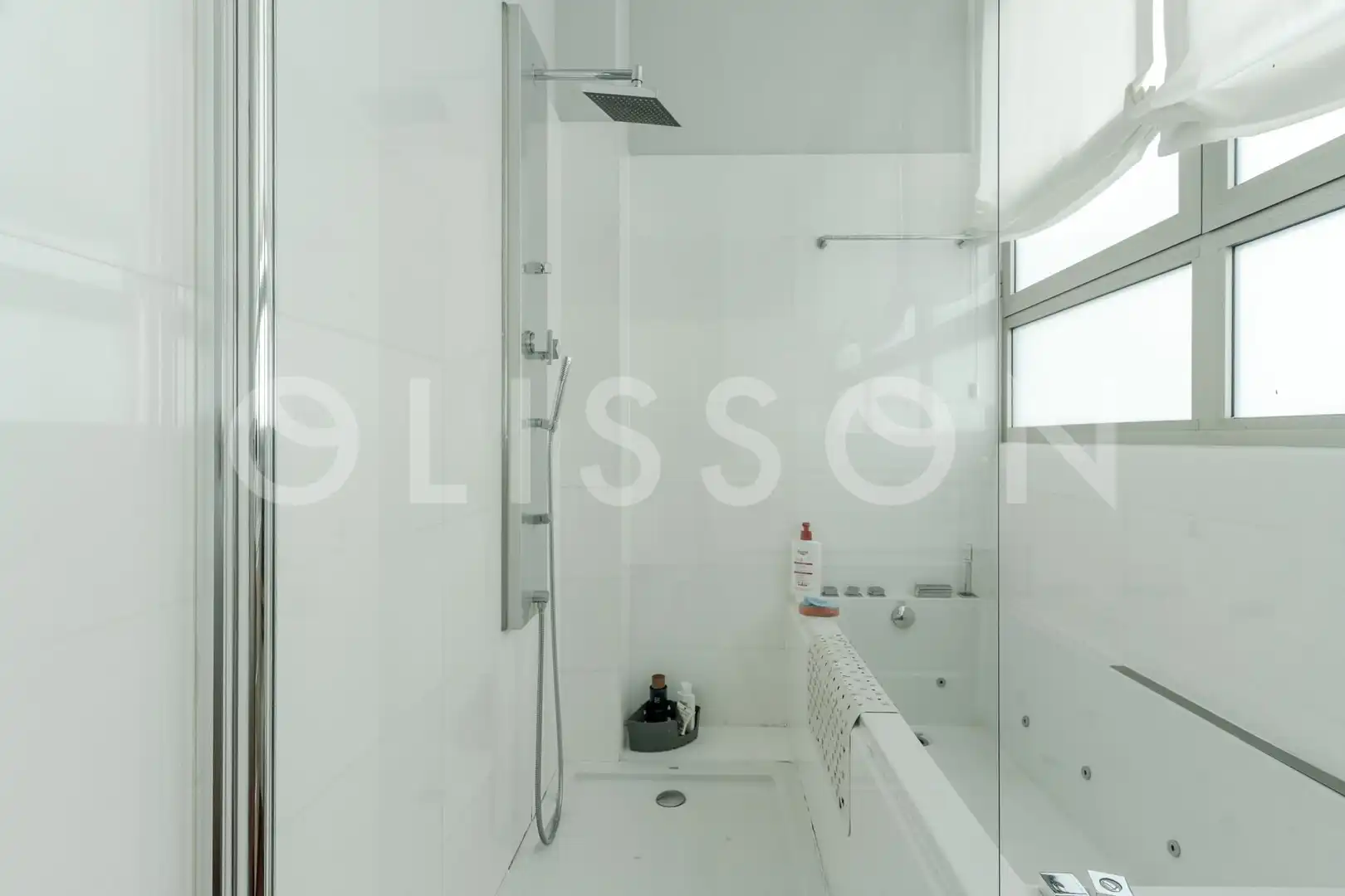 Badezimmer von Wohnung zum Verkauf in Madrid mit Klimaanlage, Heizung und Haustechnik