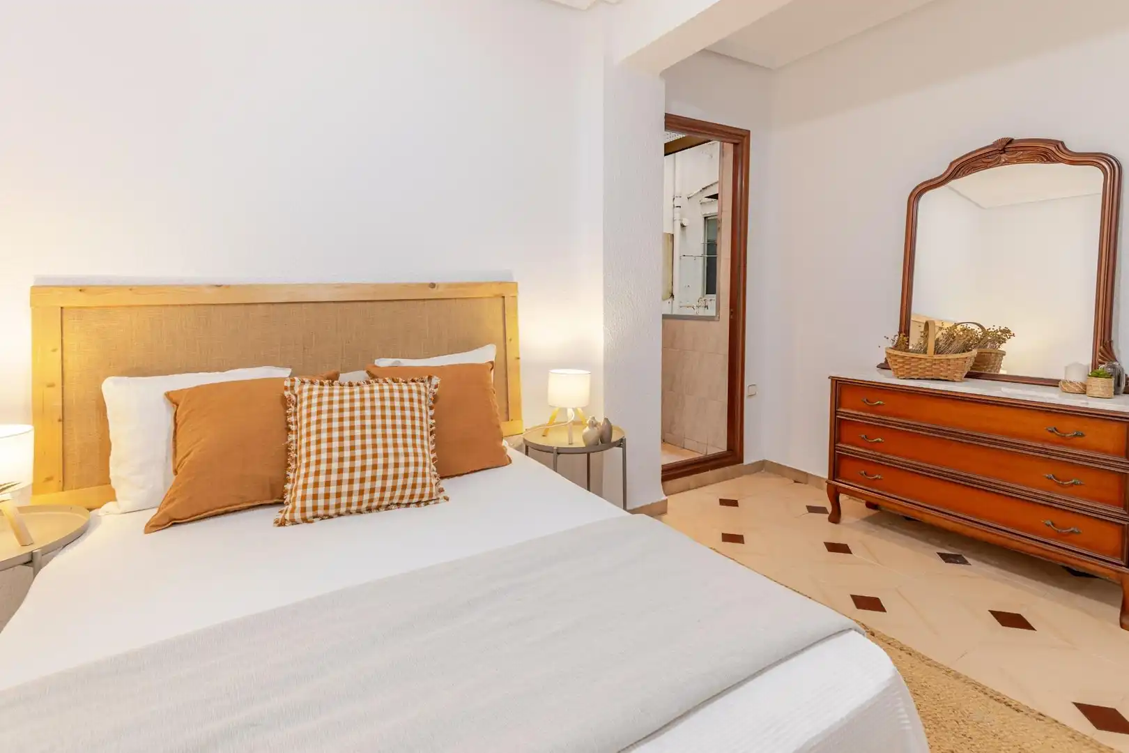 Habitación de Piso en venta en Valencia con Aire acondicionado, Calefacción y Terraza