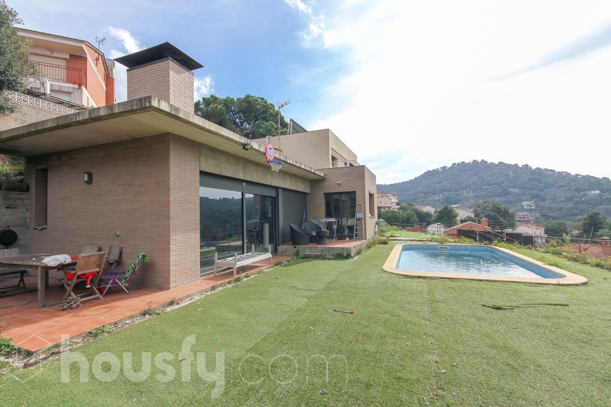 House or chalet for sale in Carrer Santa Fe, Sant Fost de Campsentelles