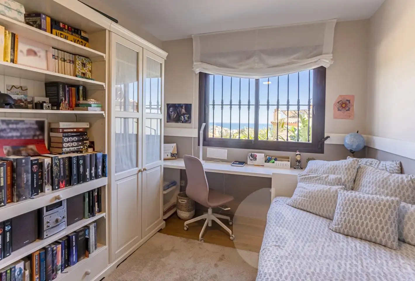Habitación de Casa adosada en venta en Málaga con Aire acondicionado, Jardín privado y Parquet