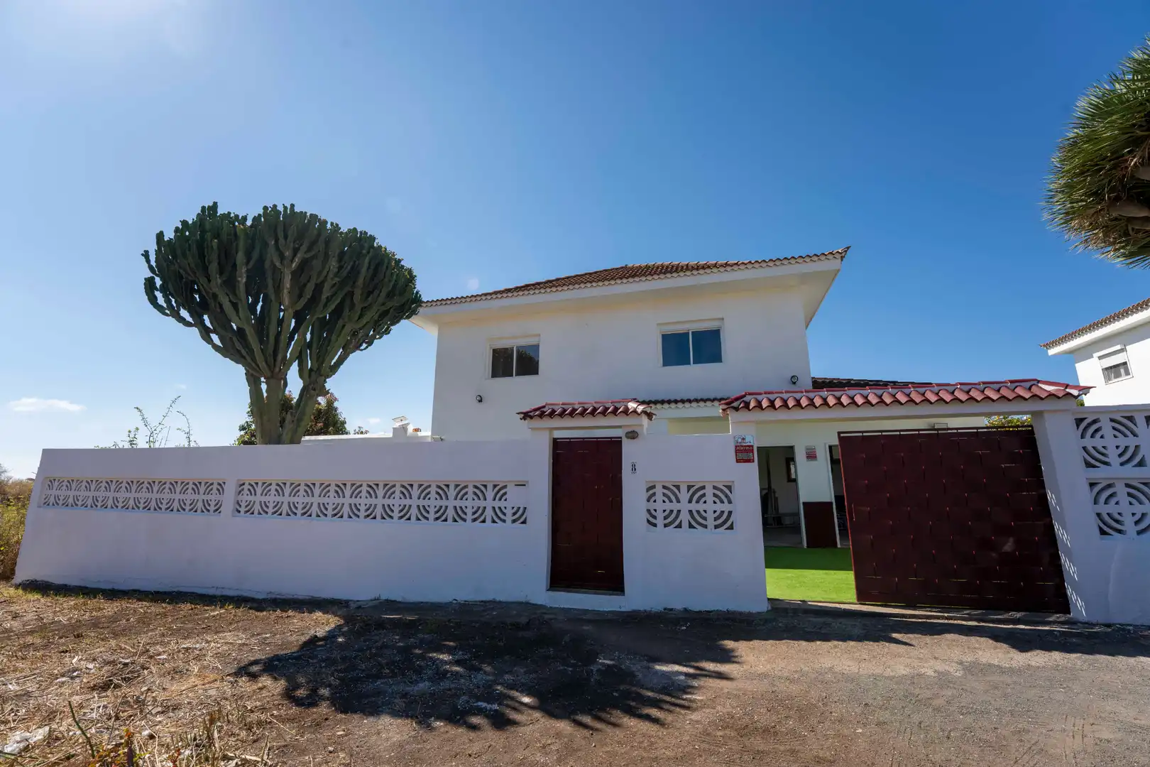 Vista exterior de Casa o xalet en venda en San Cristóbal de la Laguna amb Jardí privat, Terrassa i Moblat