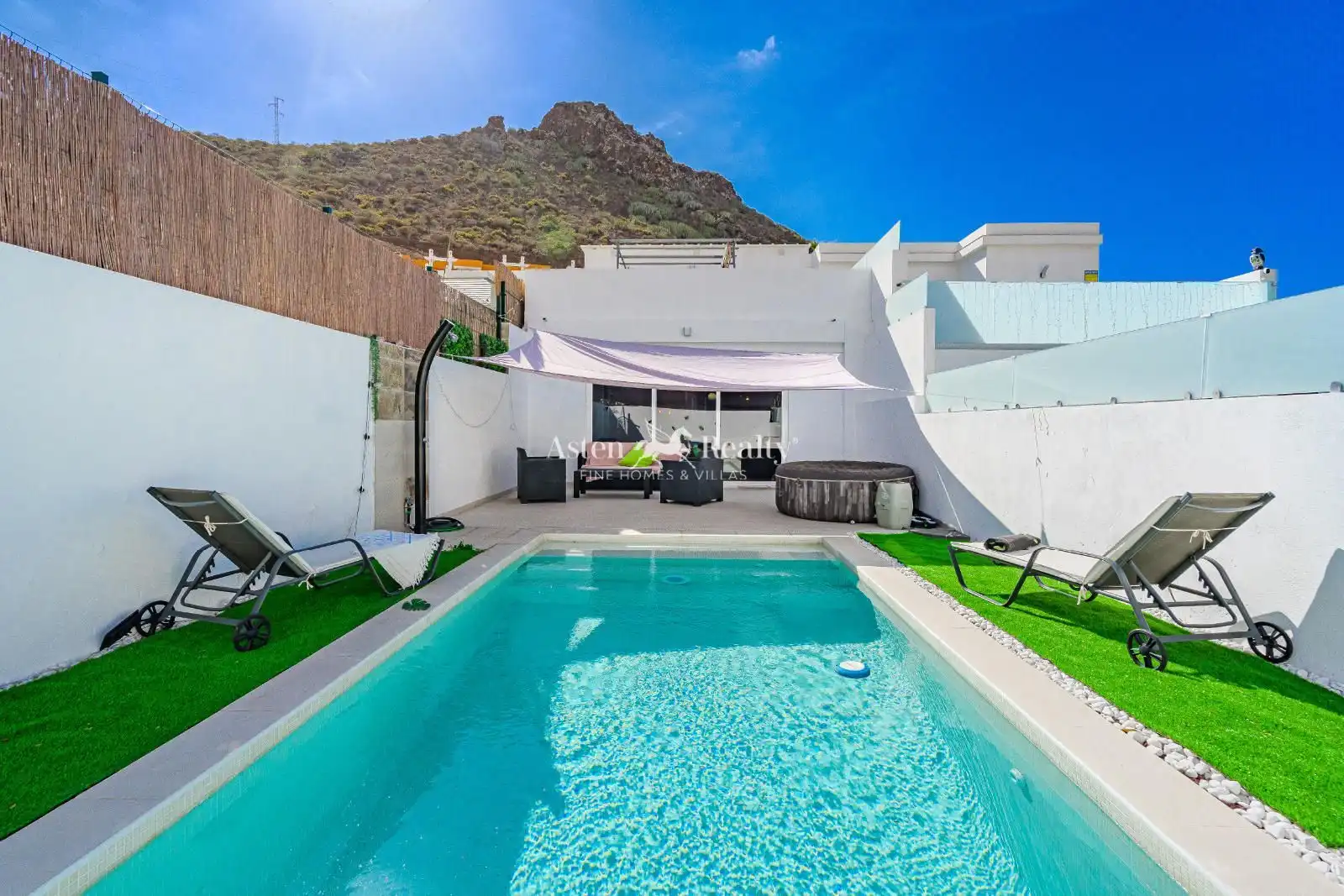 Casa amb piscina en venda a Galicia