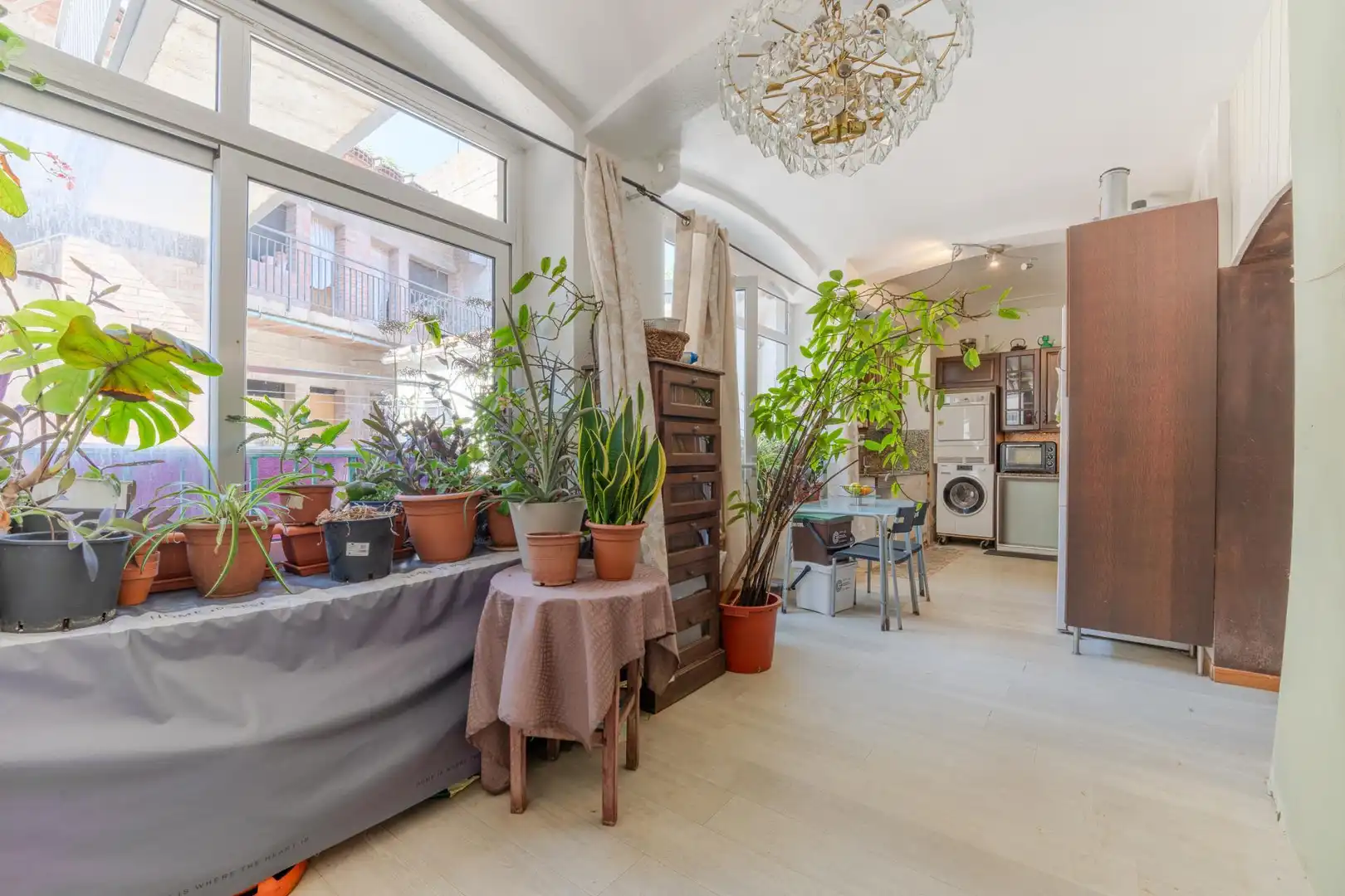 Sala de estar de Piso en venta en Girona con Parquet